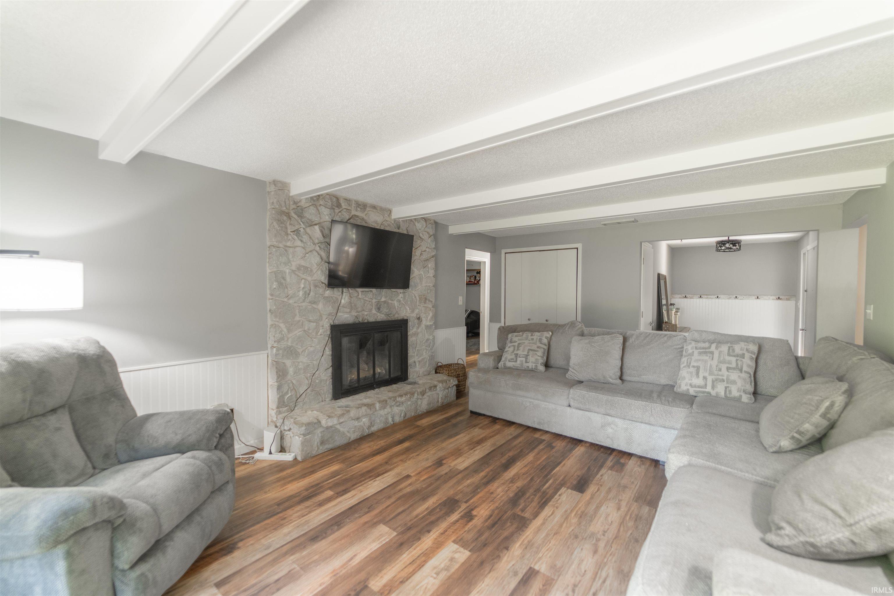1348 W Oakdale Street Warsaw IN 46580