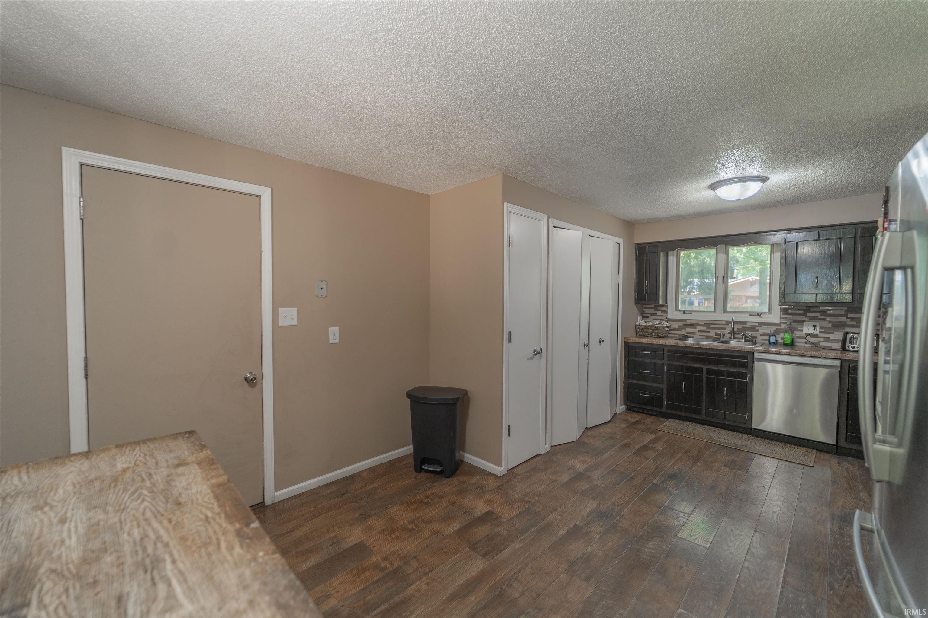 1348 W Oakdale Street Warsaw IN 46580