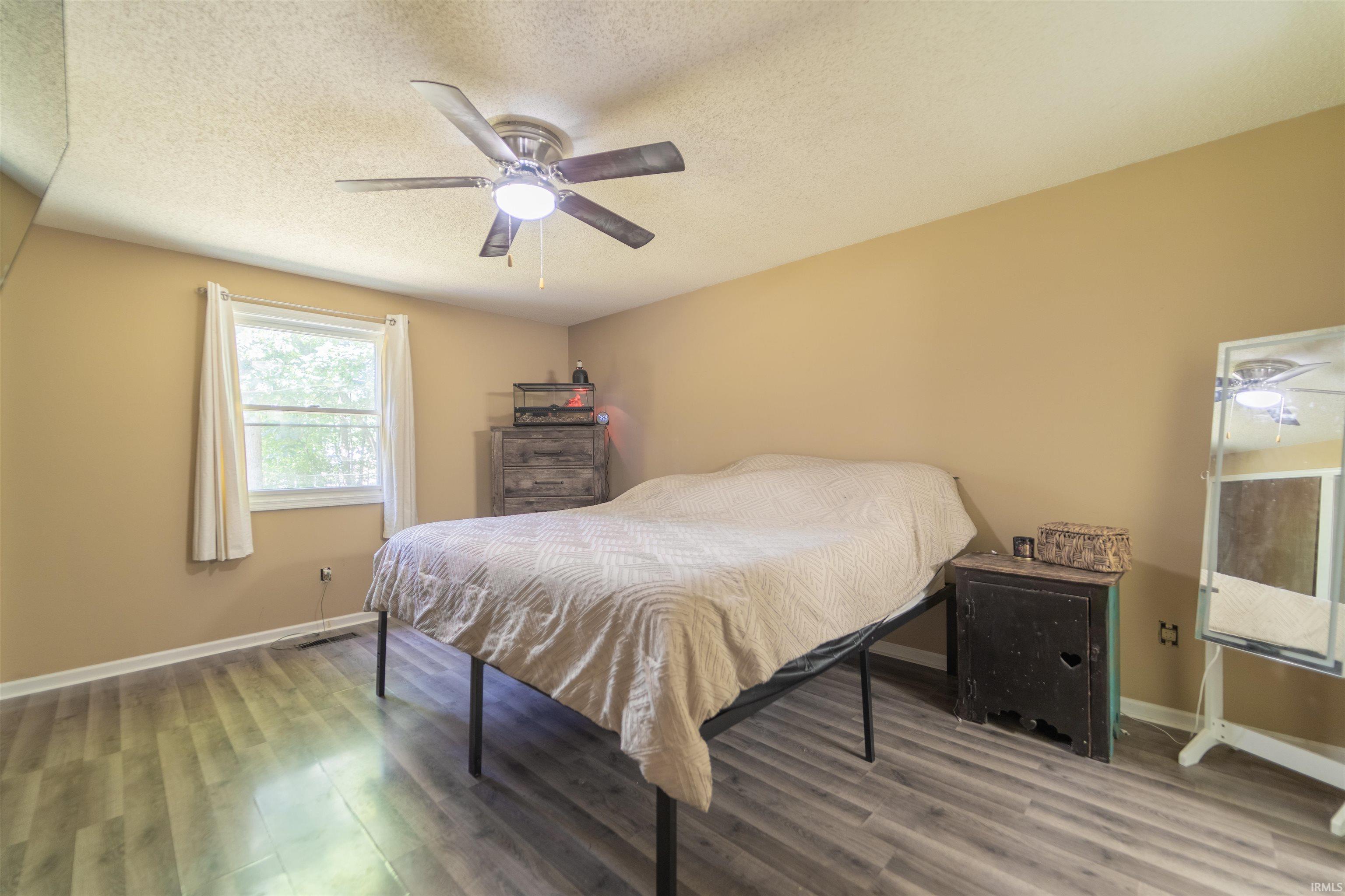 1348 W Oakdale Street Warsaw IN 46580
