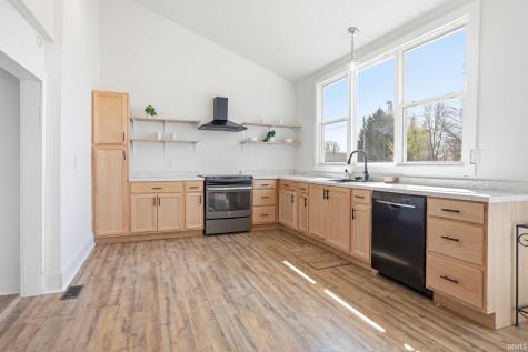 105 E Jefferson Street Kempton IN 46049