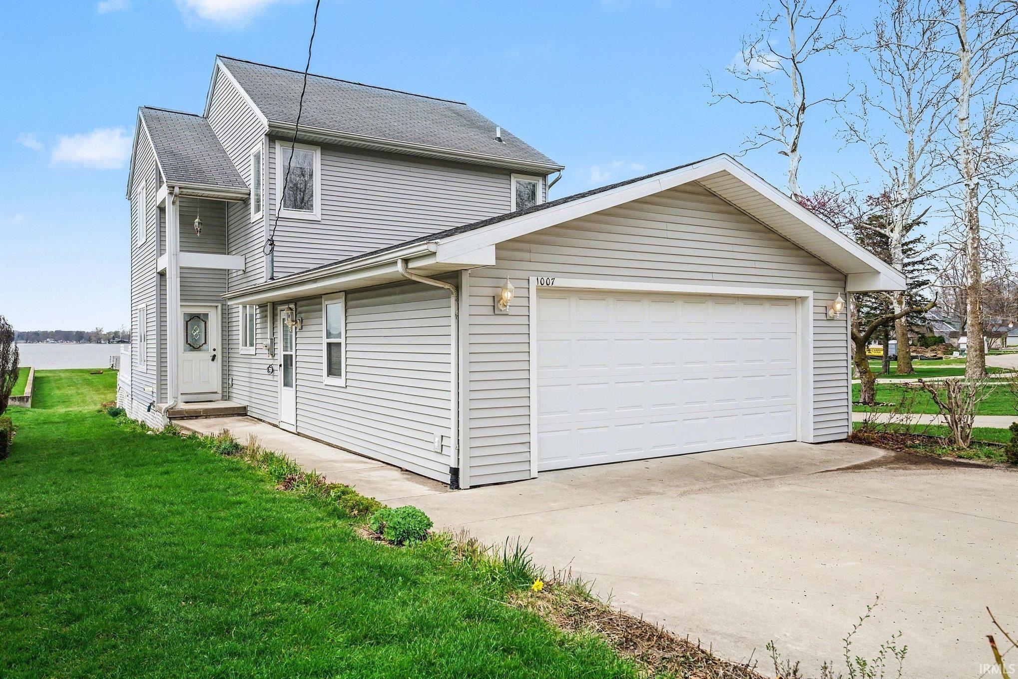 1007 Chapman Lake Drive Warsaw IN 46582
