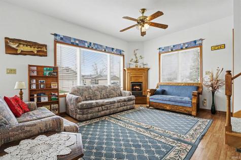 1007 Chapman Lake Drive Warsaw IN 46582