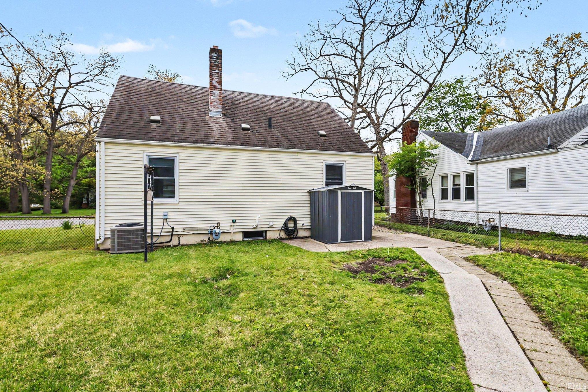 2226 Beverly Place South Bend IN 46616
