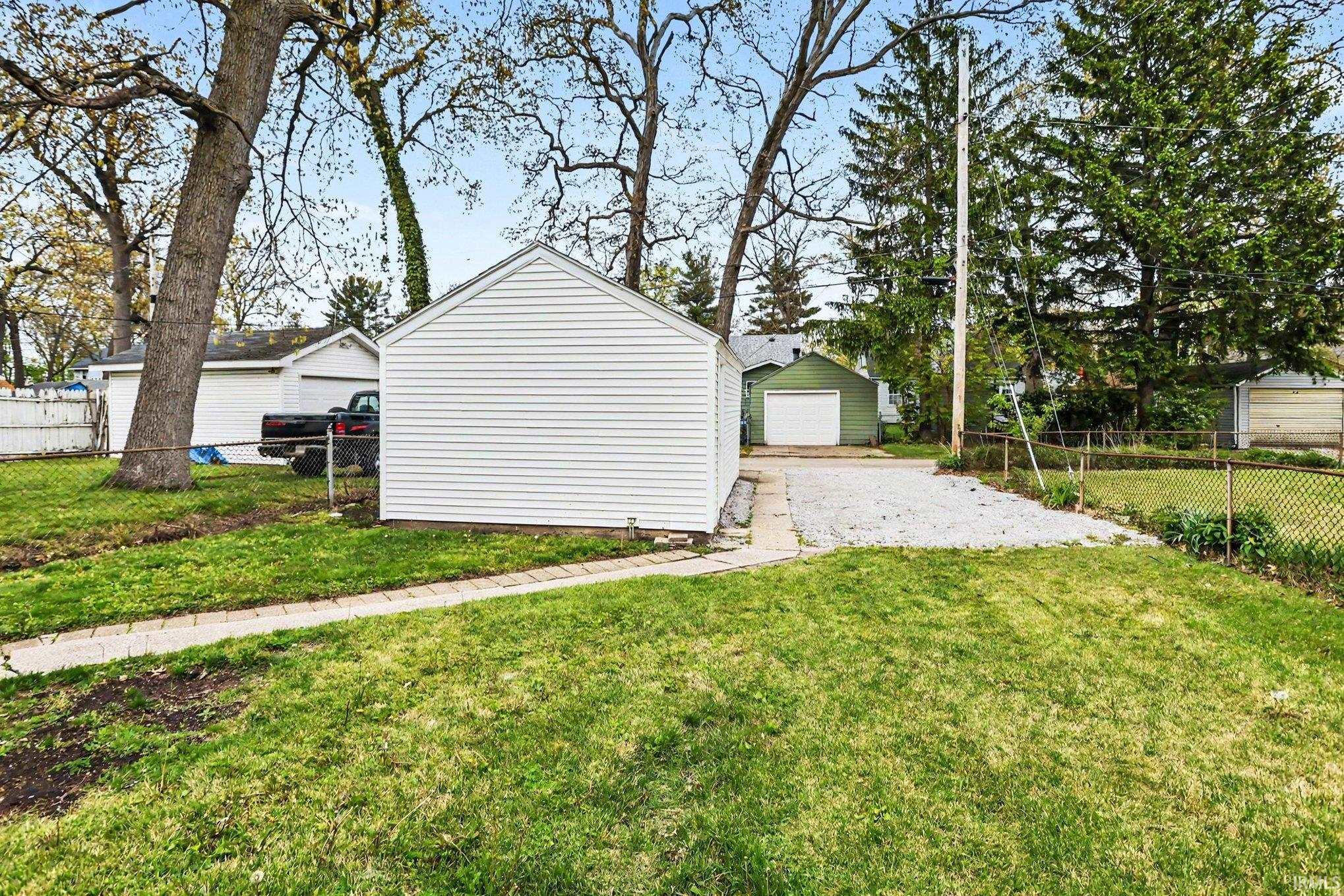 2226 Beverly Place South Bend IN 46616