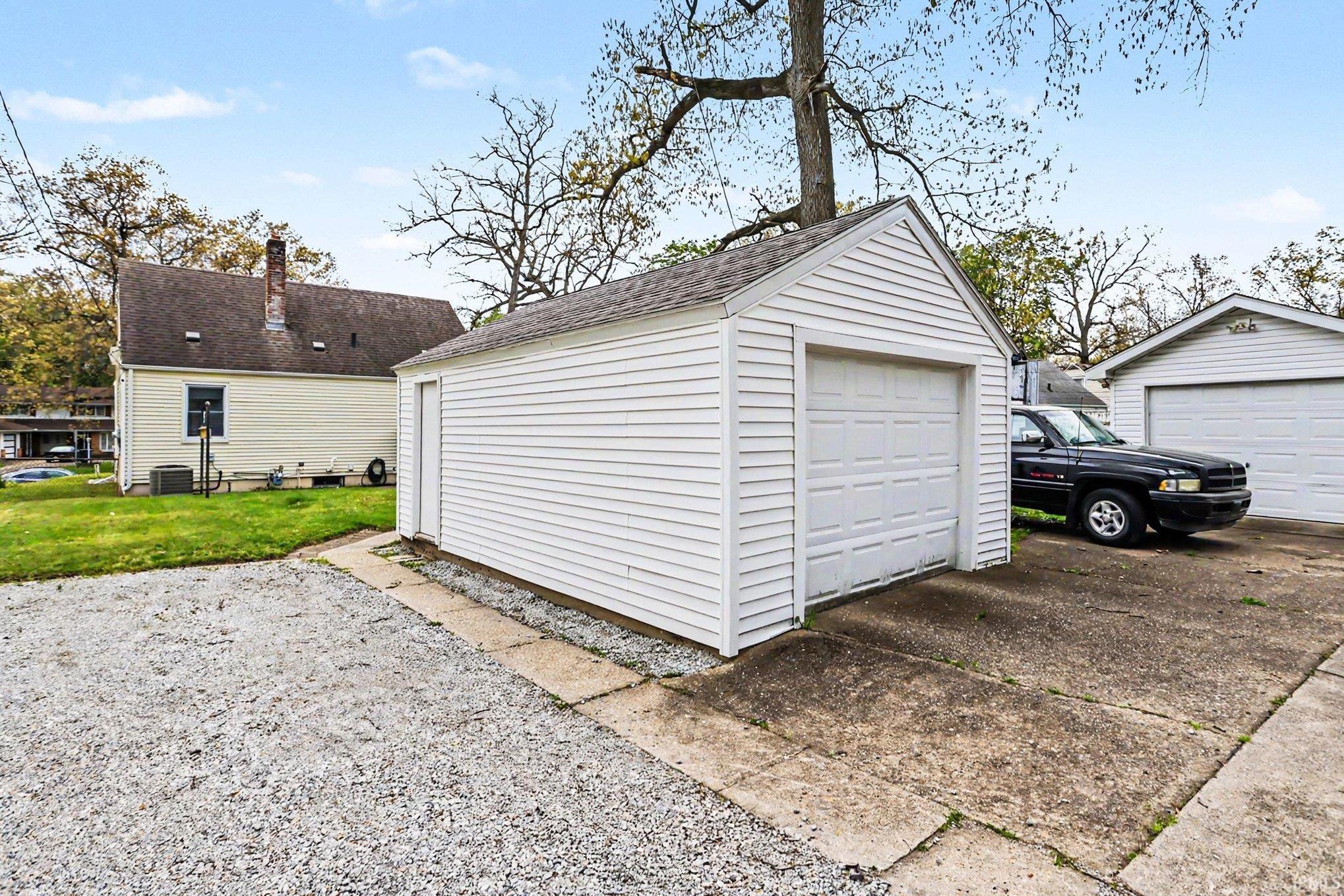 2226 Beverly Place South Bend IN 46616