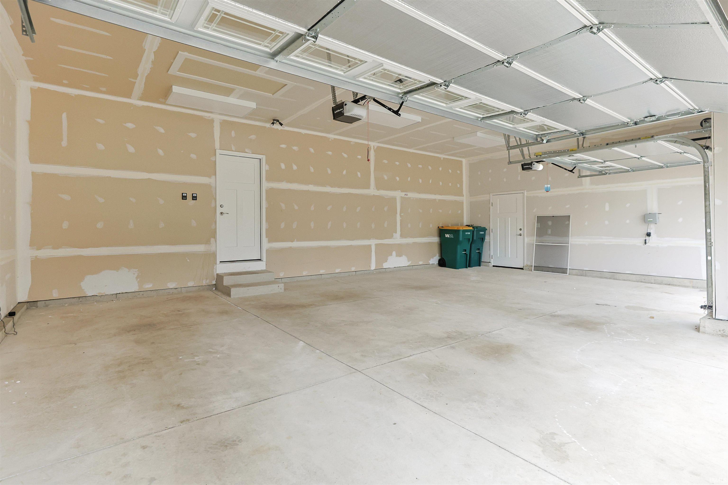 1725 Stoneham Drive Mishawaka IN 46544