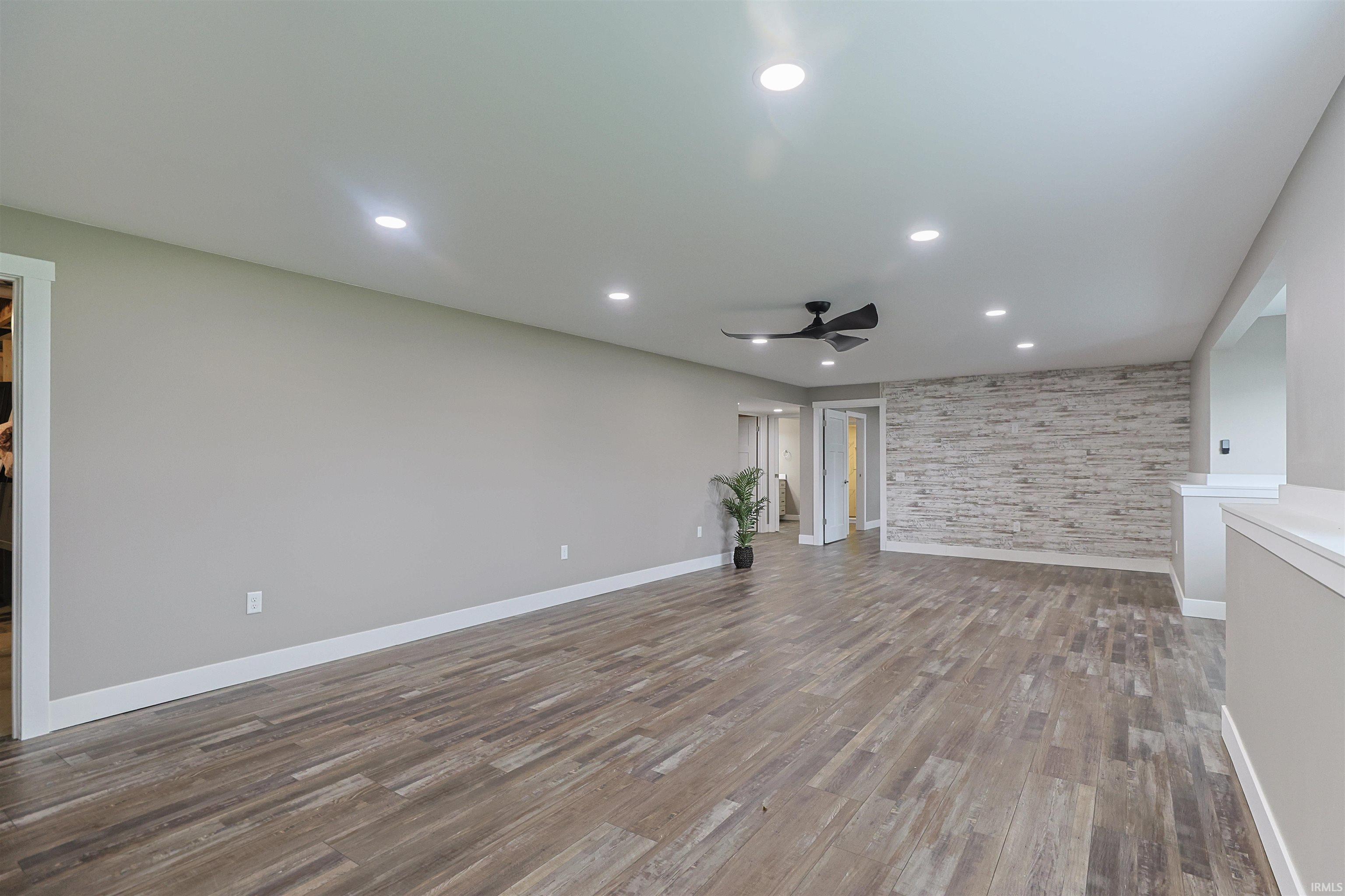 1725 Stoneham Drive Mishawaka IN 46544