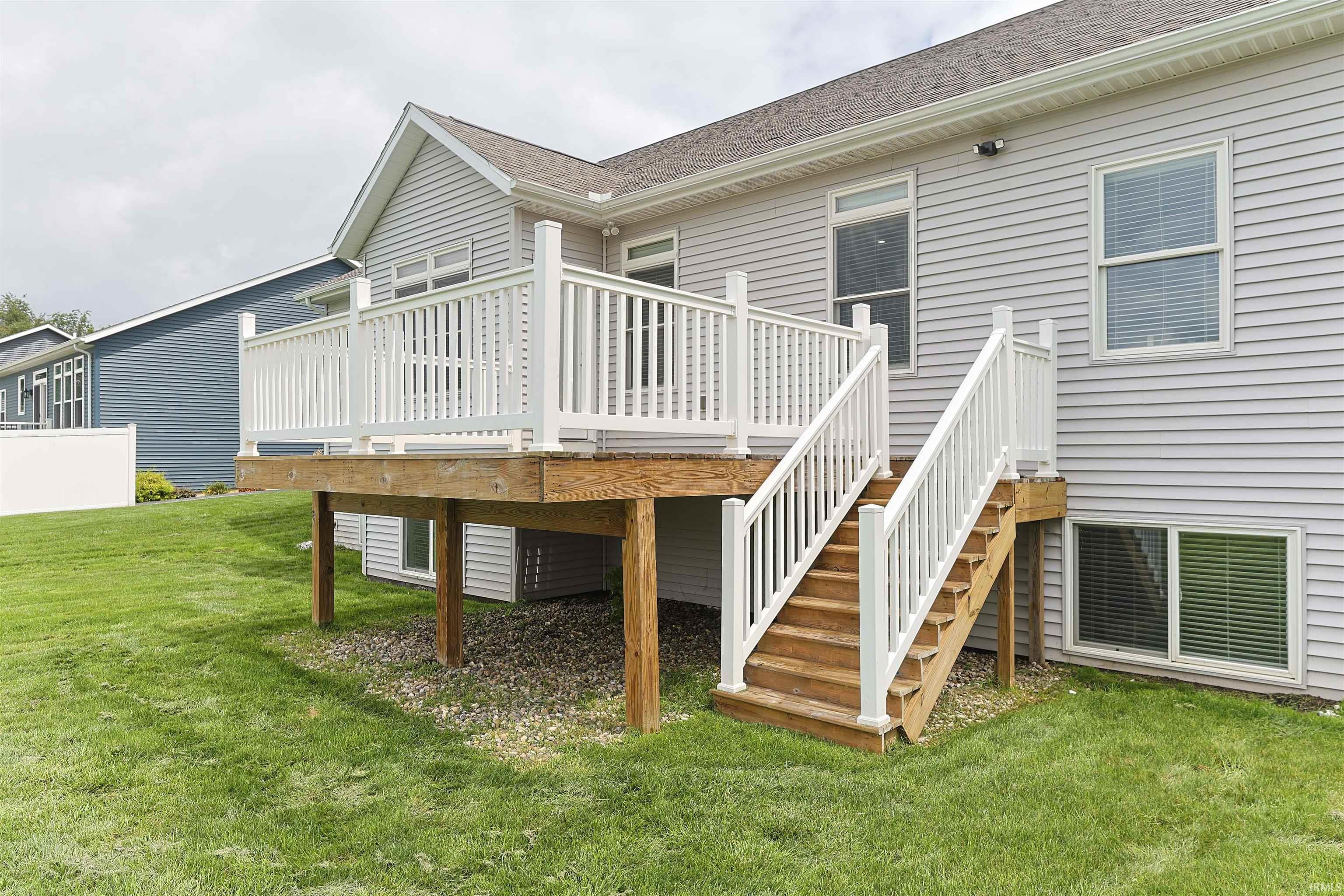 1725 Stoneham Drive Mishawaka IN 46544