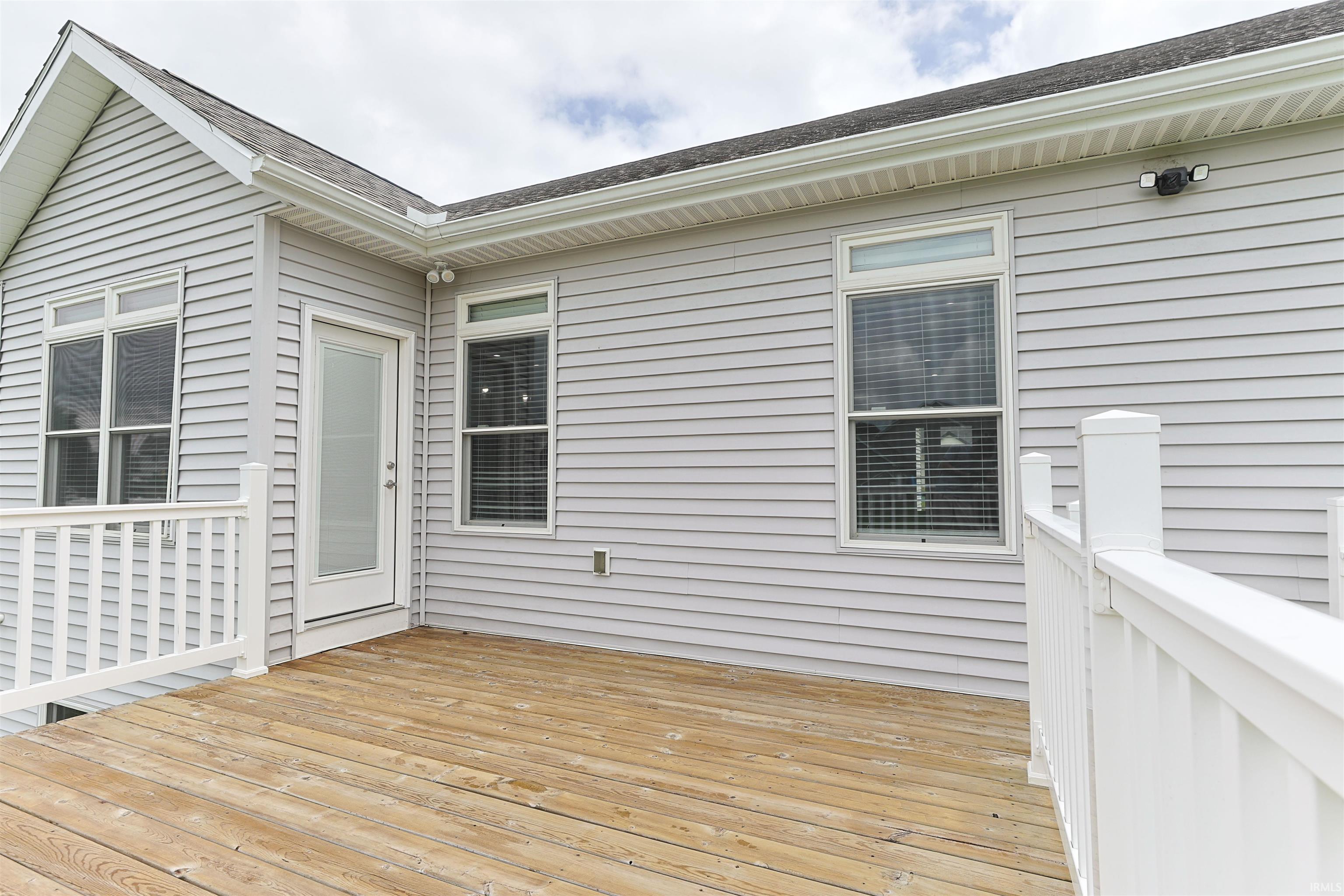 1725 Stoneham Drive Mishawaka IN 46544