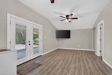 9504 S Raben Road Mount Vernon IN 47620