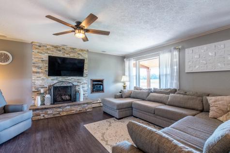 5726 E 800 N Syracuse IN 46567