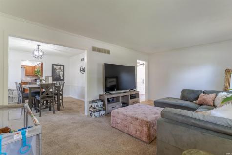 208 Camden Court Evansville IN 47715