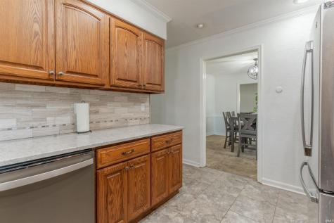 208 Camden Court Evansville IN 47715