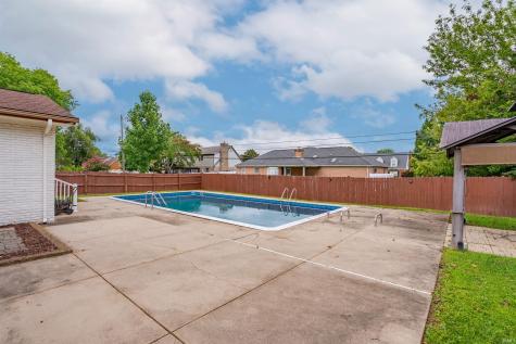 208 Camden Court Evansville IN 47715