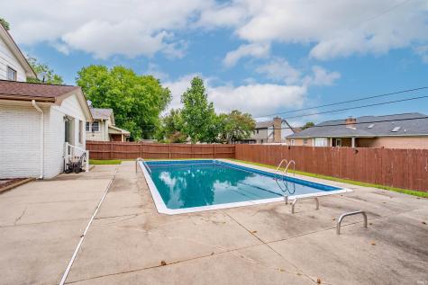 208 Camden Court Evansville IN 47715