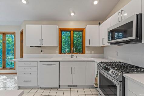 50715 Wimbledon Court South Bend IN 46637