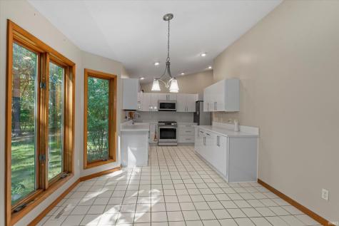 50715 Wimbledon Court South Bend IN 46637