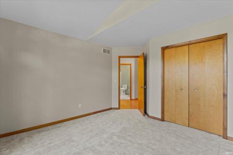 50715 Wimbledon Court South Bend IN 46637