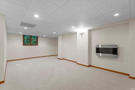 50715 Wimbledon Court South Bend IN 46637