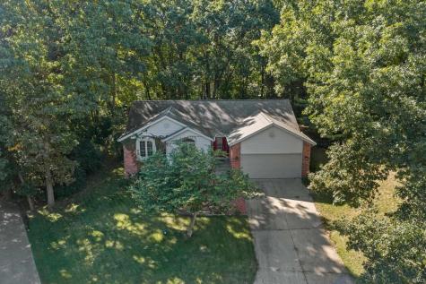 50715 Wimbledon Court South Bend IN 46637