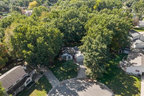 50715 Wimbledon Court South Bend IN 46637