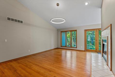 50715 Wimbledon Court South Bend IN 46637