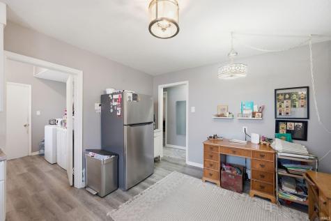232 N 5th Street Parker City IN 47368