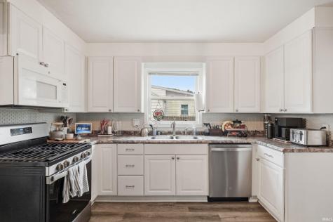 232 N 5th Street Parker City IN 47368