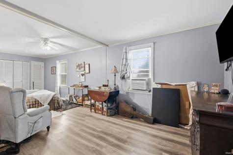 232 N 5th Street Parker City IN 47368