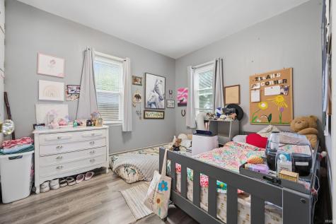 232 N 5th Street Parker City IN 47368
