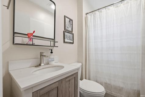 232 N 5th Street Parker City IN 47368