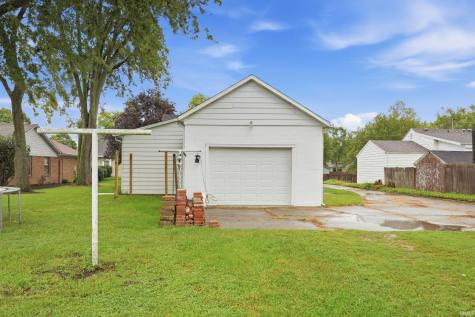 232 N 5th Street Parker City IN 47368