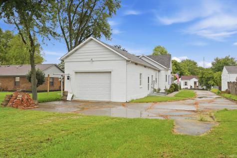 232 N 5th Street Parker City IN 47368