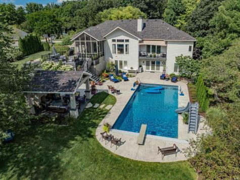 6328 Shady Creek Court Fort Wayne IN 46814