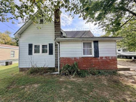 13361 W Smith Street Jasonville IN 47438