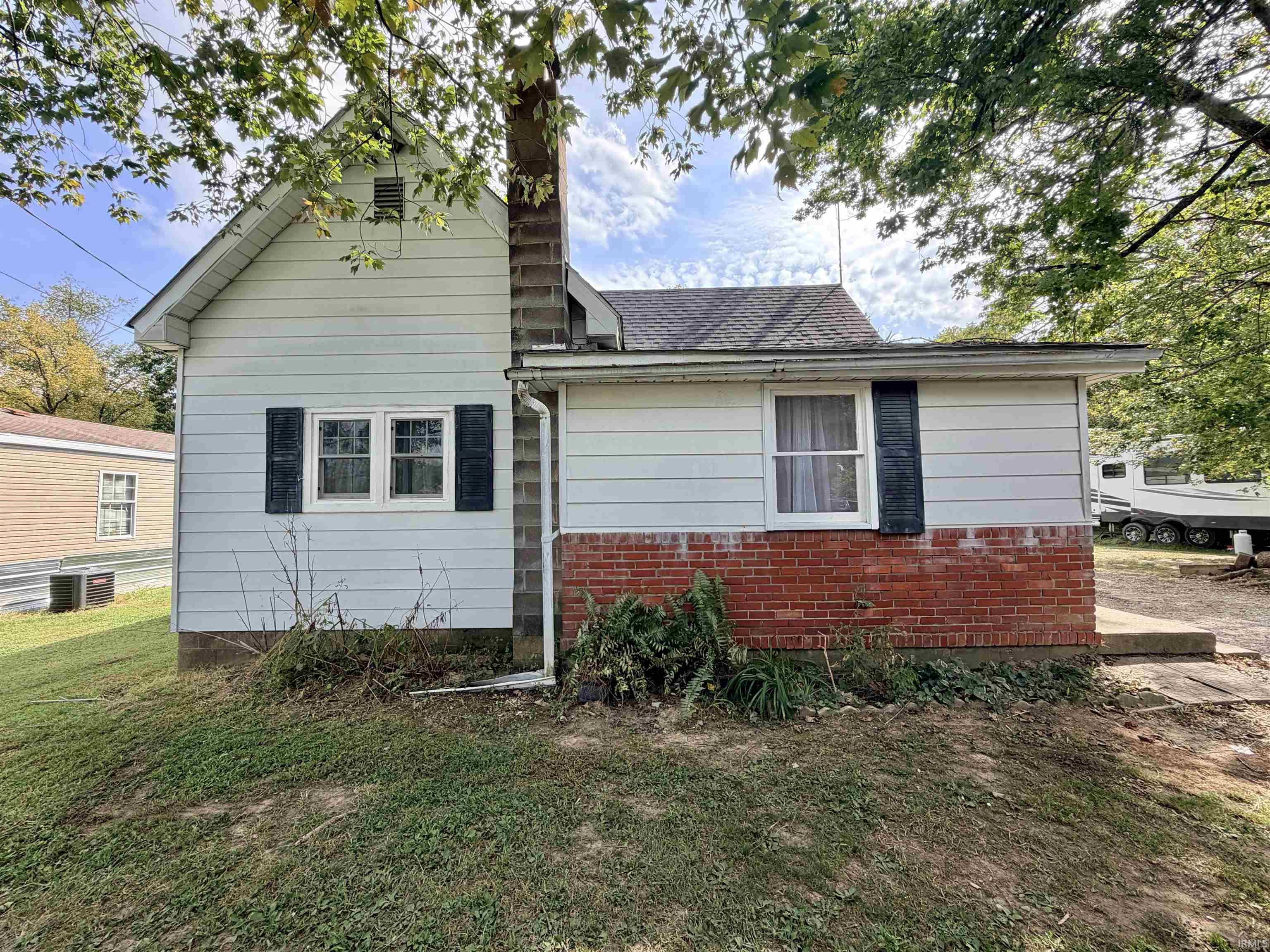13361 W Smith Street Jasonville IN 47438