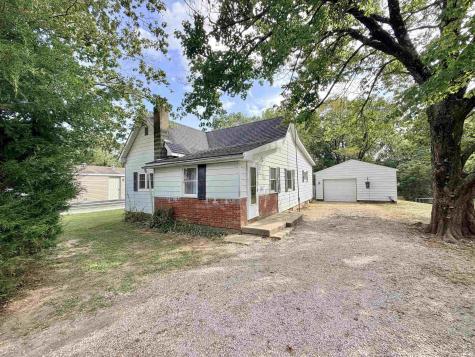 13361 W Smith Street Jasonville IN 47438