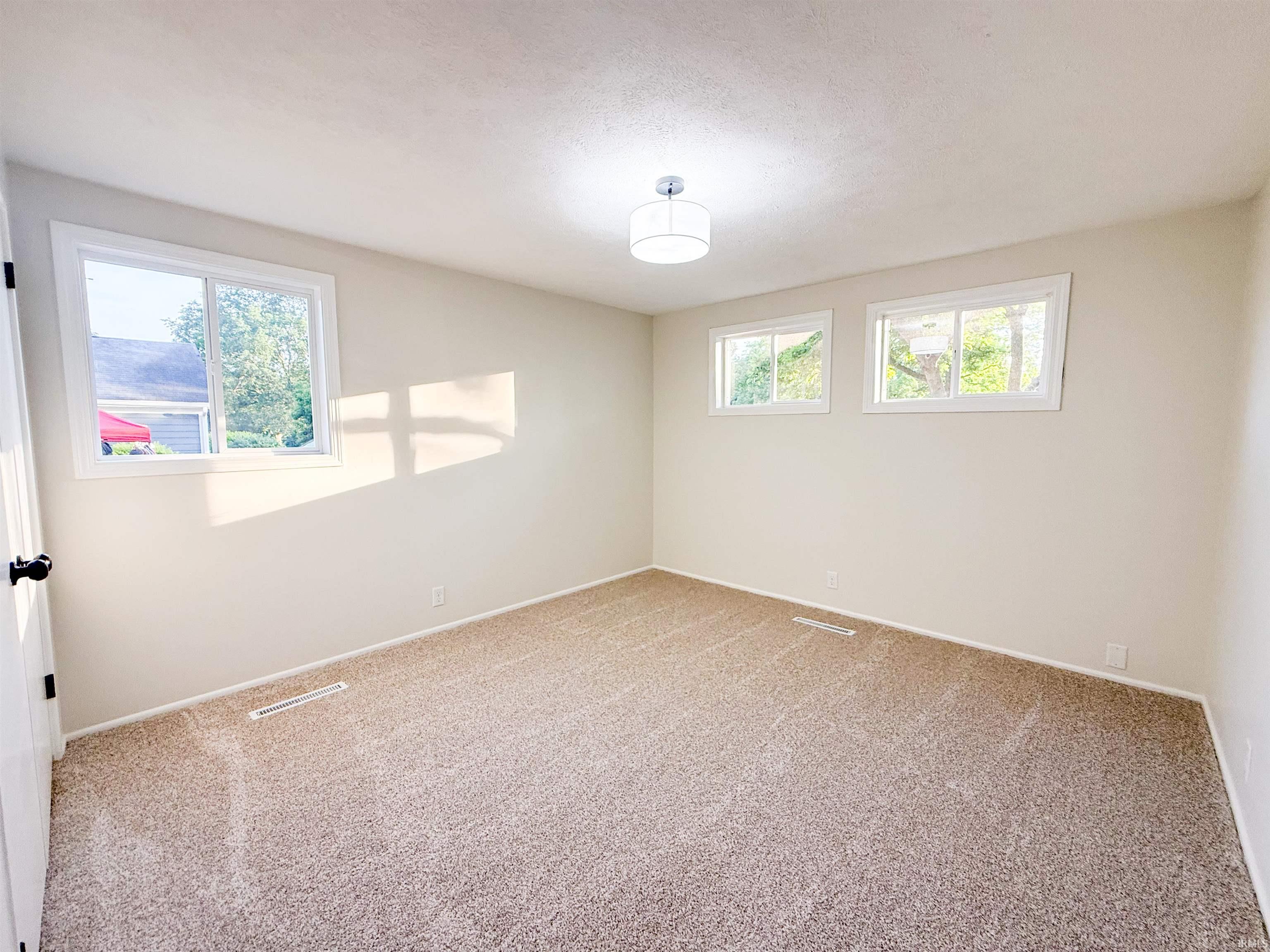 2904 Hilltop Drive South Bend IN 46614