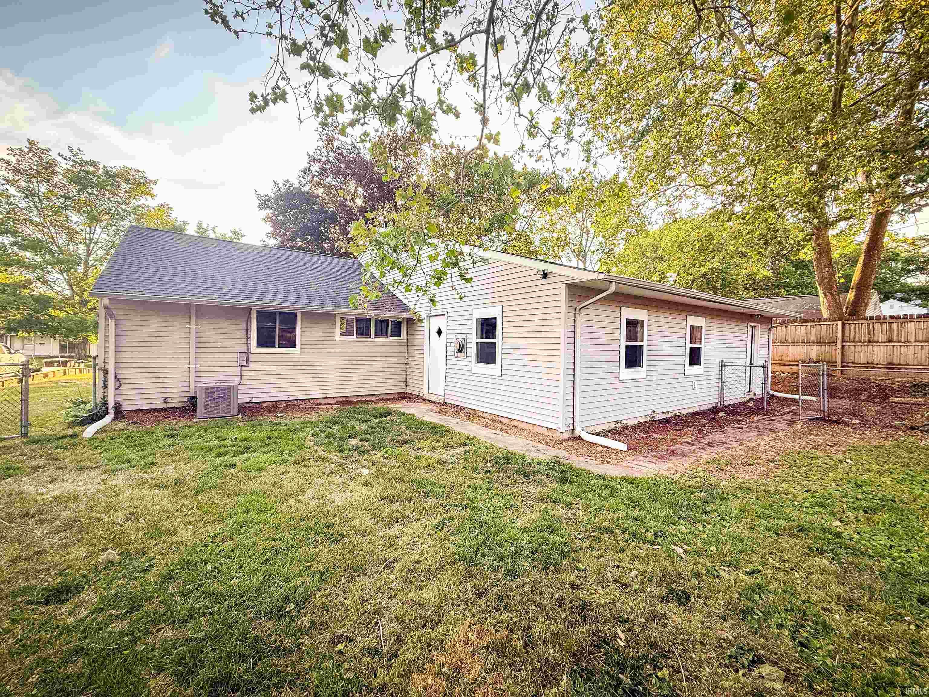 2904 Hilltop Drive South Bend IN 46614