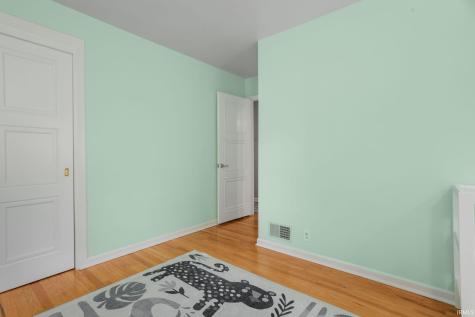 53146 Oakmont Central Drive South Bend IN 46637