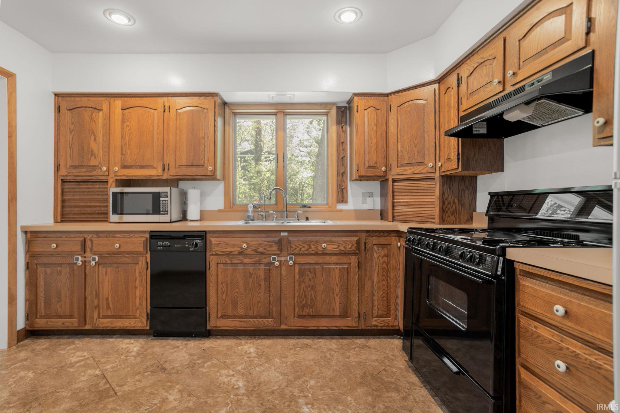 53146 Oakmont Central Drive South Bend IN 46637