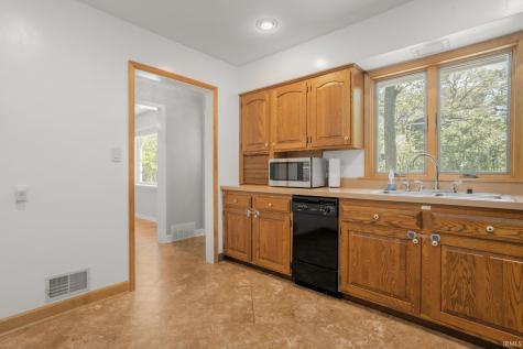 53146 Oakmont Central Drive South Bend IN 46637