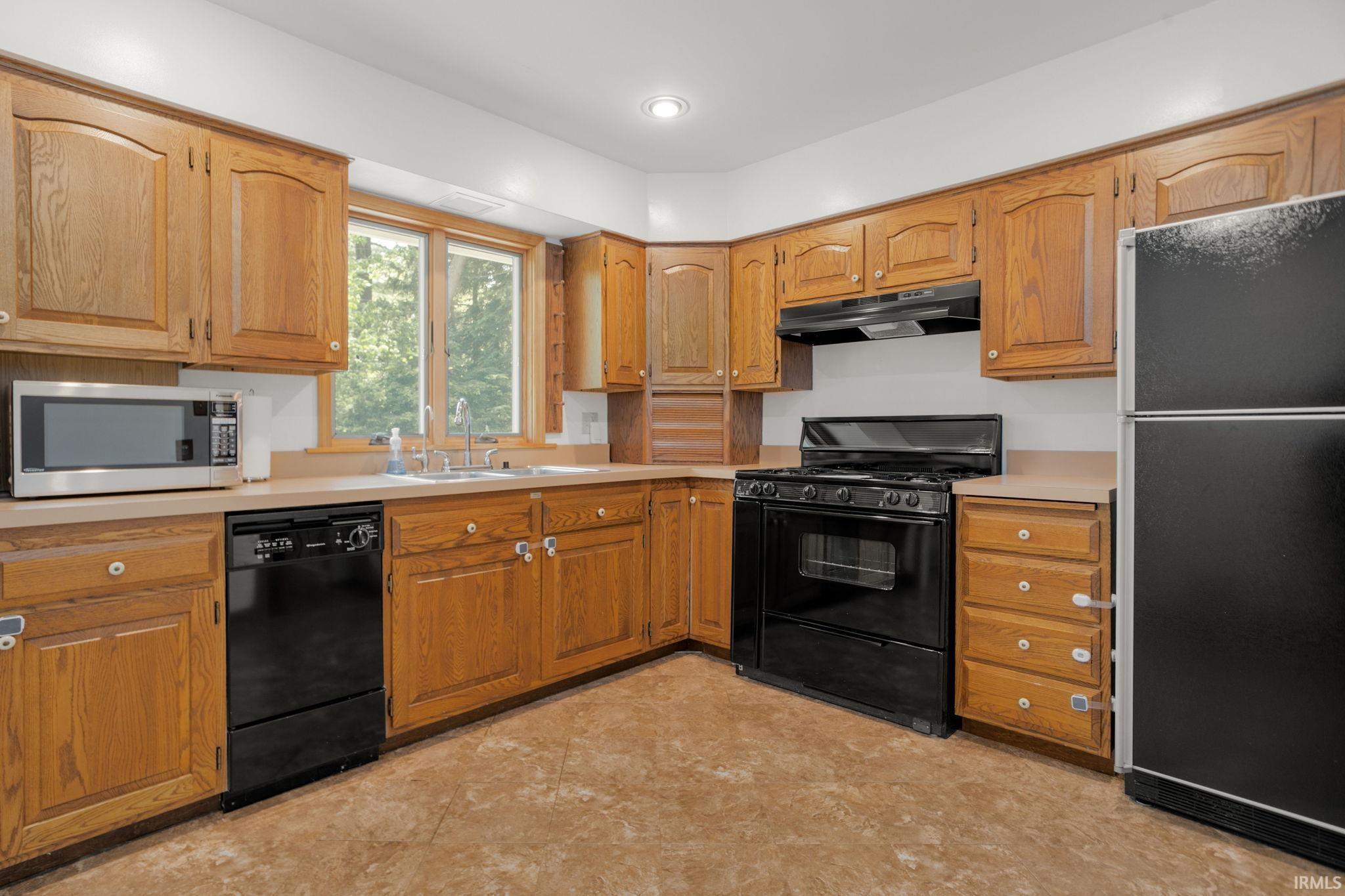 53146 Oakmont Central Drive South Bend IN 46637