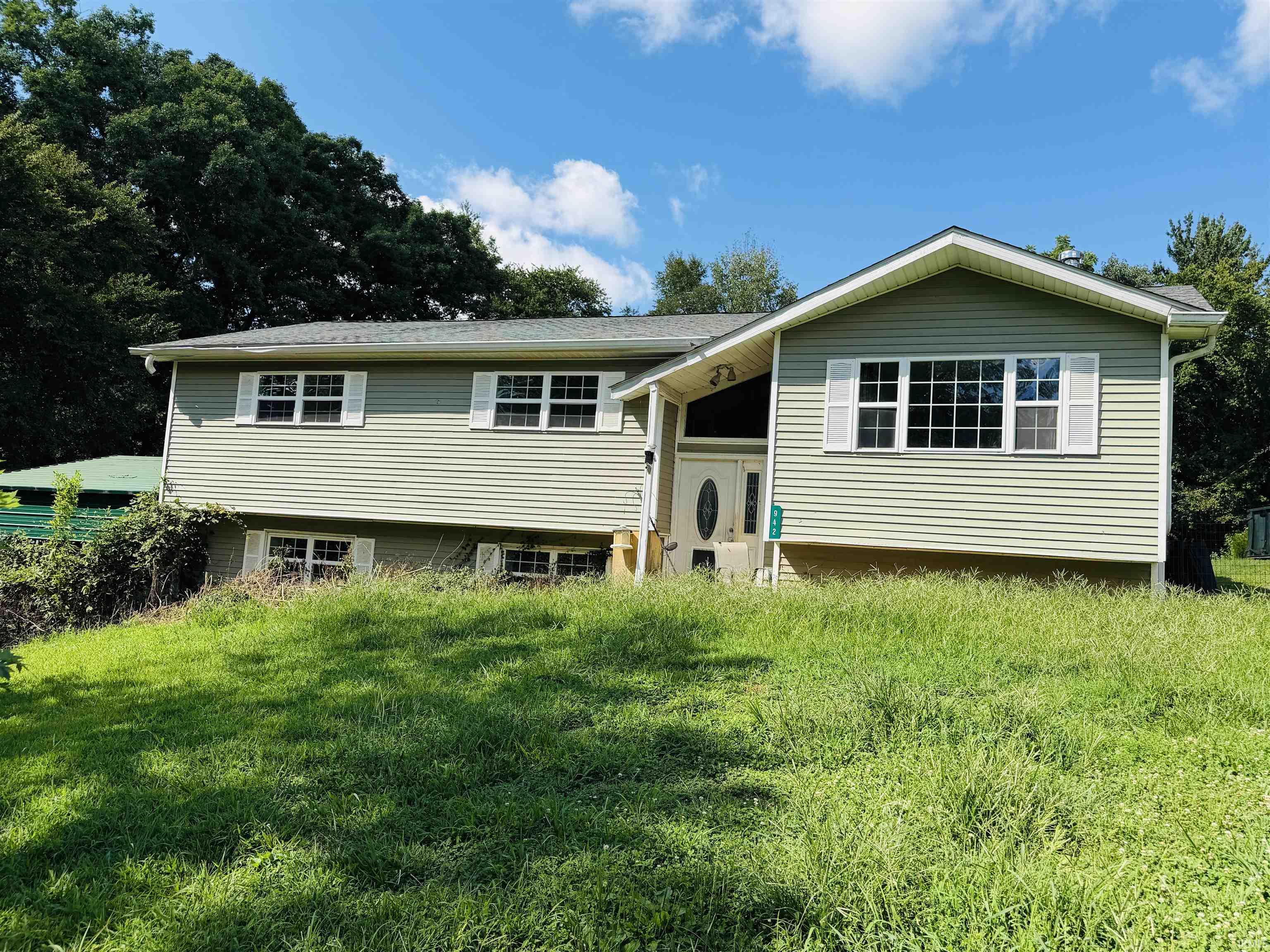 942 Sunny Acres Drive Bedford IN 47421