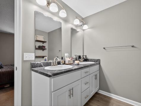 2825 Briar Bush Lane Fort Wayne IN 46815