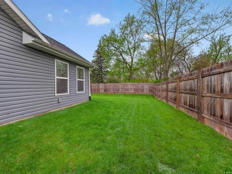 2825 Briar Bush Lane Fort Wayne IN 46815