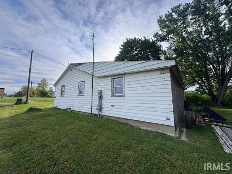 211 W Pearl Street Dunkirk IN 47336