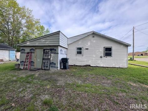 211 W Pearl Street Dunkirk IN 47336