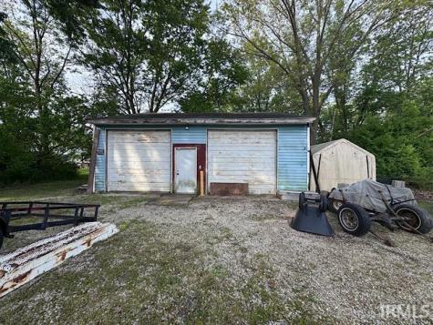 211 W Pearl Street Dunkirk IN 47336