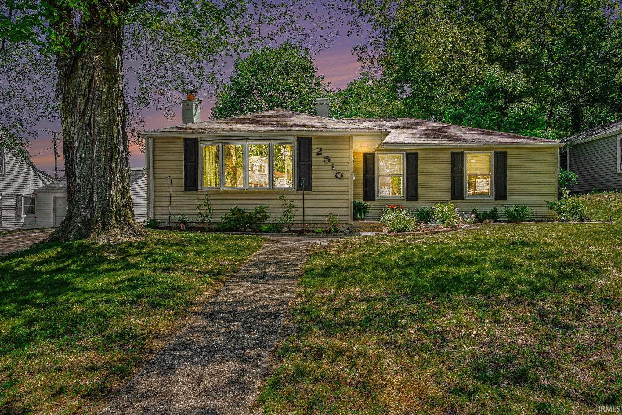2510 Woodmont Drive South Bend IN 46614